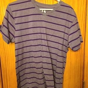 Massive v-neck medium